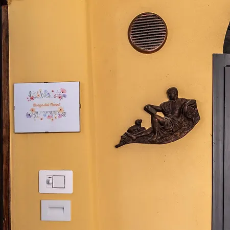 Semesterbostad Borgo Dei Nonni - By Lovecomo *