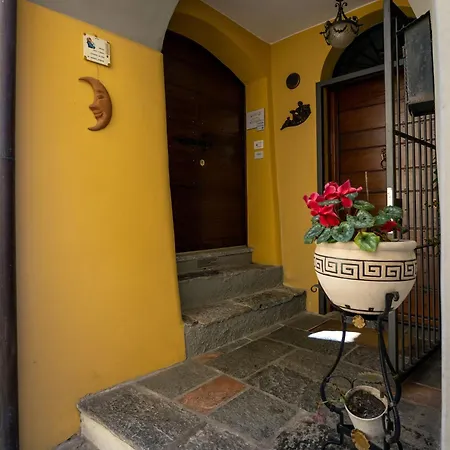 Feriehus Borgo Dei Nonni - By Lovecomo *