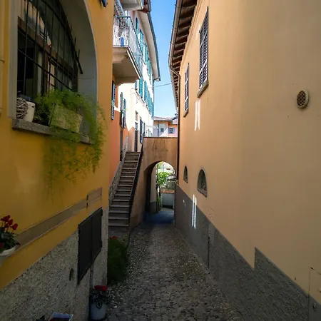 Borgo Dei Nonni - By Lovecomo 펜션 메나지오