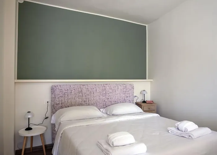 Borgo Dei Nonni - By Lovecomo Nyaraló Menaggio